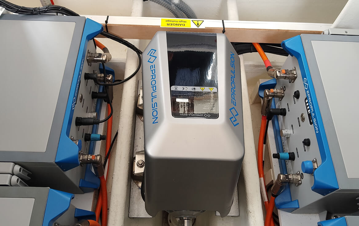 法国塞纳河40米级纯电动餐饮游船项目亮点-逸动科技